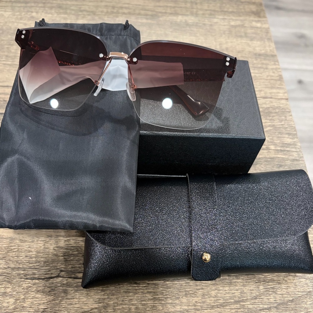 Elegant Gradient Sunglasses - Picture 2 of 3